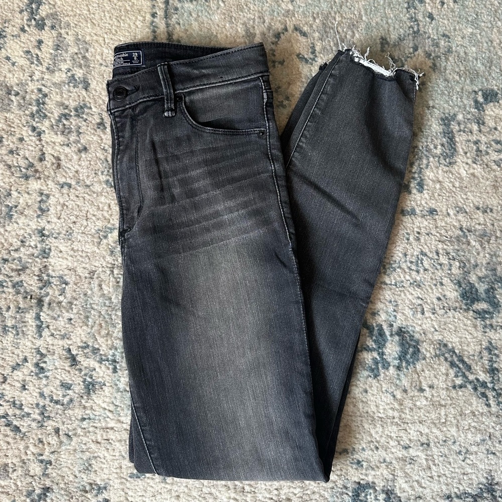 Like new A&F super skinny jeans